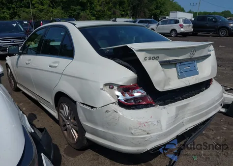 2009 Mercedes-Benz C 300 Luxury 4Matic/Sport 4Matic from USA, damaged, VIN WDDGF81X09F250443